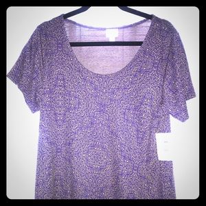 💕Unique LulaRoe Classic Tee, Size L, NWT💕